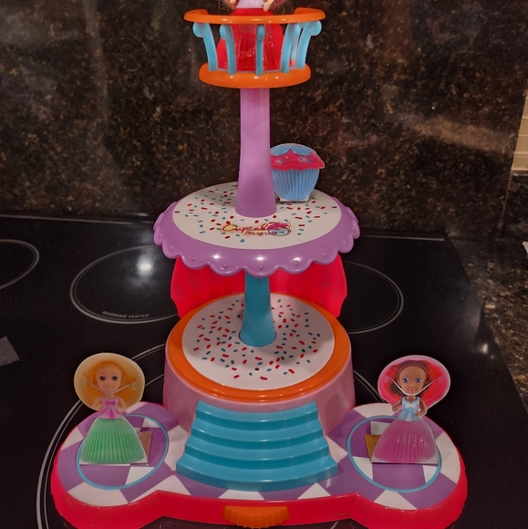 Cupcake Surprise Doll Tower Birthday Stand Grand Cupcake Ball - Picture 5 of 12